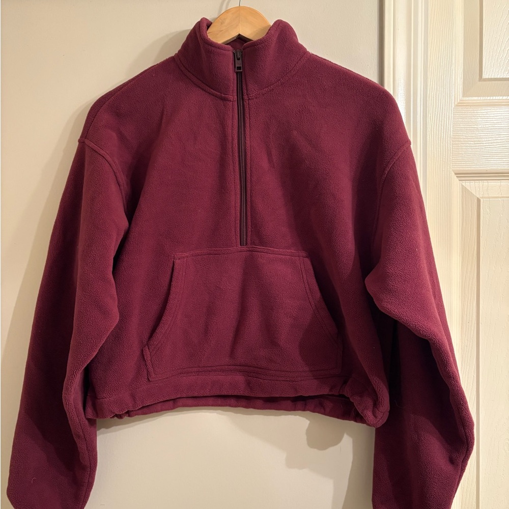 Aritzia TNA polar 1/4 zip sweater in burgundy size M